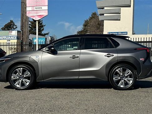 Used 2023 Subaru Solterra Touring image 7