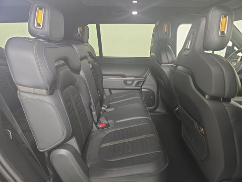 Used 2024 Rivian R1S Adventure AWD/4WD image 23