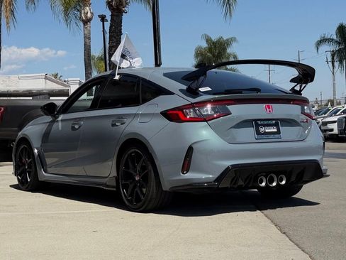 Used 2025 Honda Civic Type R image 6