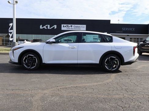 New 2025 Kia K4 EX FWD image 4