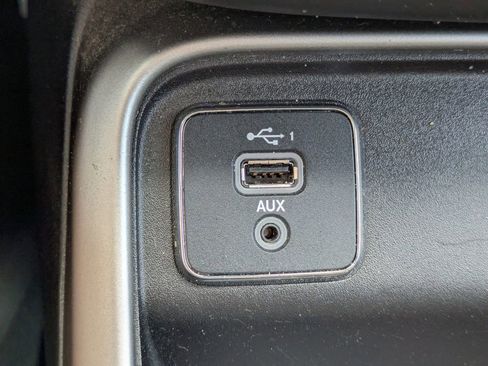 Used 2019 Jeep Compass Latitude w/ Popular Equipment Group FWD image 22