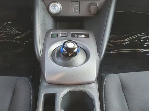 Used 2023 Nissan Leaf S image 17