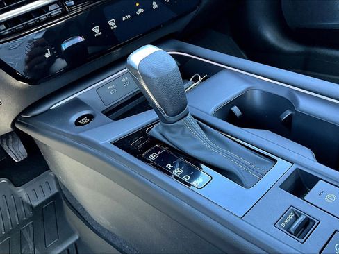 New 2026 Nissan Sentra SV FWD image 12