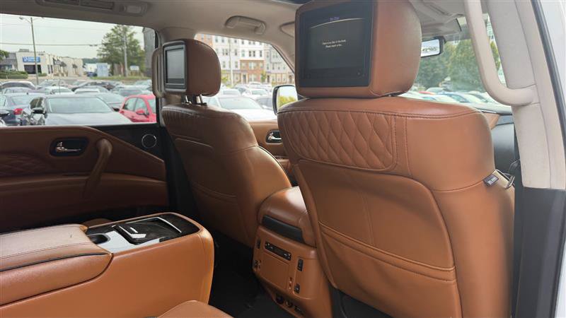 Used 2018 INFINITI QX80 4WD w/ Deluxe Technology Package image 9