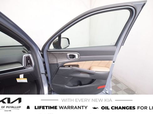 New 2025 Kia Sorento SX Prestige w/ Olive Brown Leather Package image 15