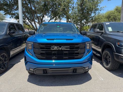 Used 2023 GMC Sierra 1500 Elevation w/ LPO, Elevation Black Package AWD/4WD image 3