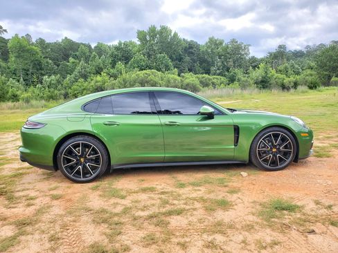 Used 2018 Porsche Panamera 4 AWD/4WD image 11