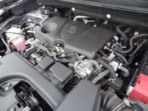 Certified 2025 Toyota RAV4 XLE FWD image 35