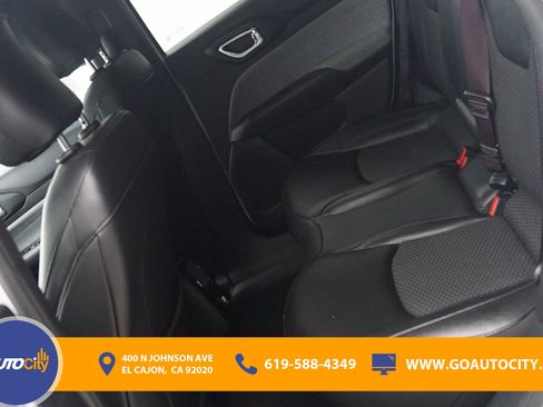 Used 2024 Jeep Compass Latitude AWD/4WD image 14