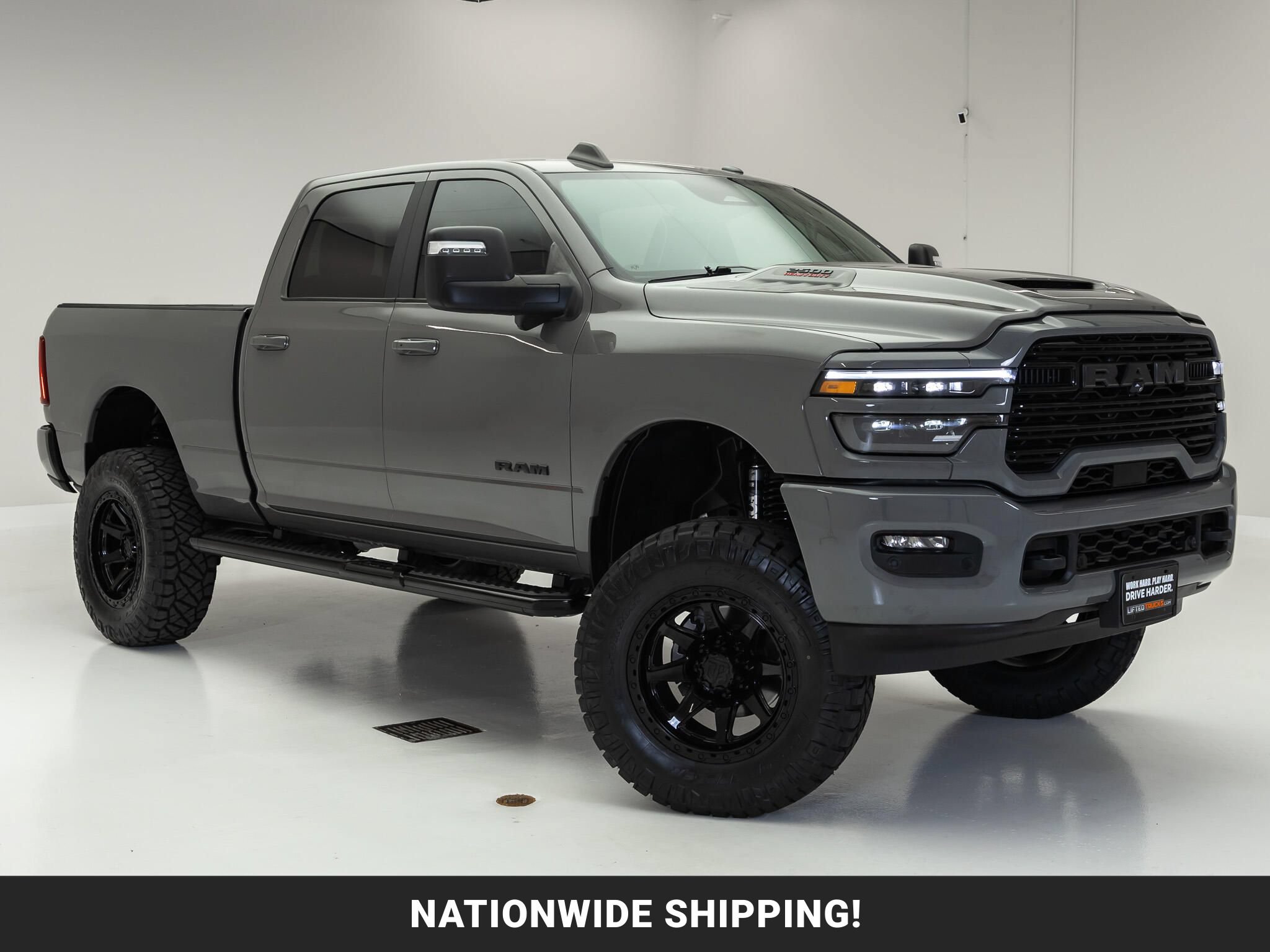 Used 2025 RAM 2500 Laramie AWD/4WD image 1