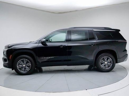 New 2026 Chevrolet Traverse LT w/ Enhanced Driving Package image 3