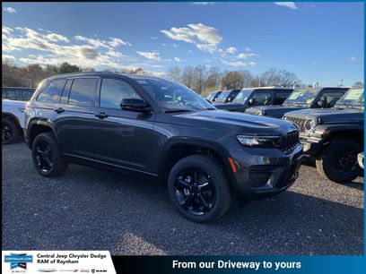 New 2025 Jeep Grand Cherokee Laredo