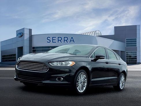 Used 2014 Ford Fusion SE w/ Equipment Group 202A FWD image 1