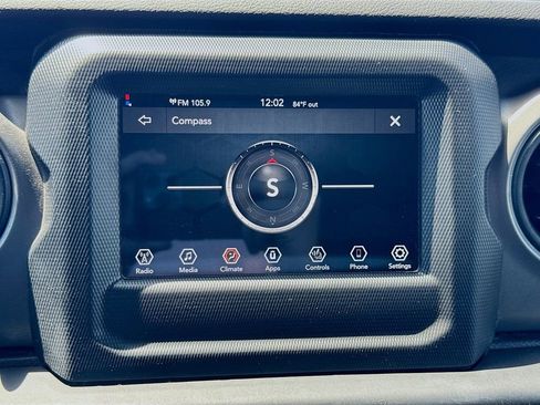 Used 2022 Jeep Wrangler Unlimited Sport AWD/4WD image 14