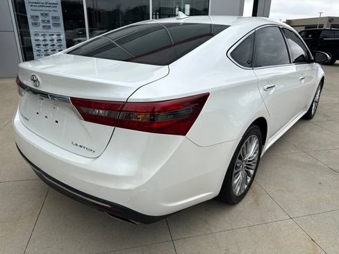 Used 2016 Toyota Avalon Limited w/ Toyota Safety Sense Package FWD image 7