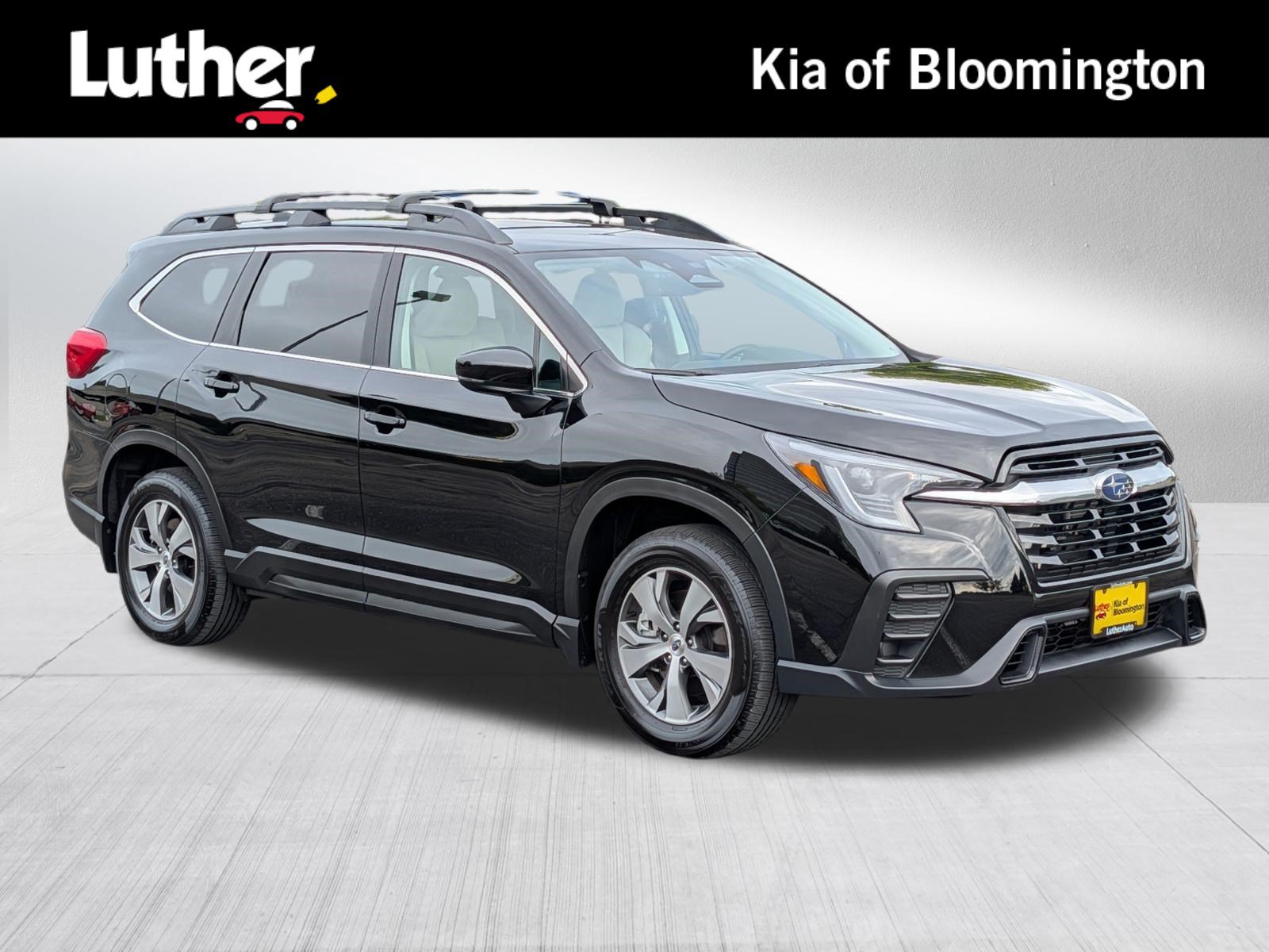 Used 2025 Subaru Ascent Premium AWD/4WD image 1