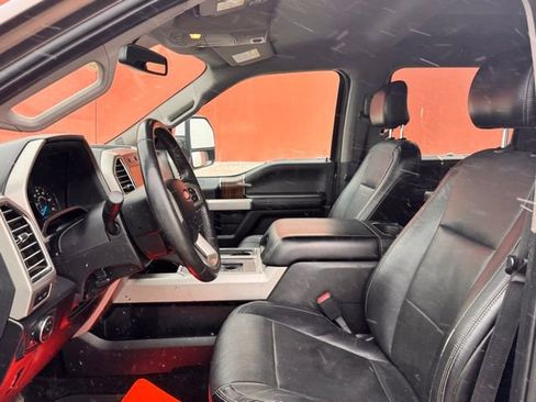 Used 2015 Ford F150 Lariat image 7