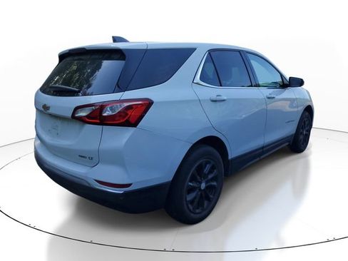 Used 2020 Chevrolet Equinox LT w/ Driver Convenience Package image 5
