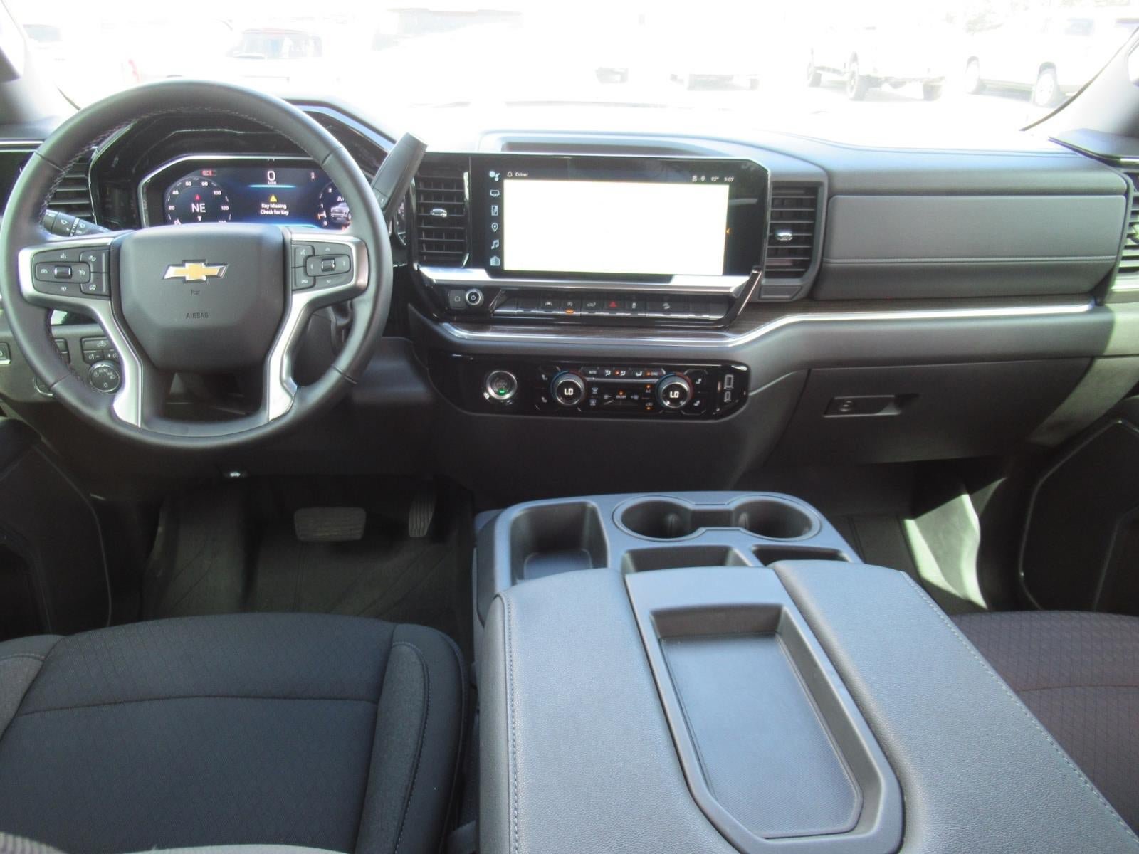 Used 2024 Chevrolet Silverado 1500 LT w/ Z71 Off-Road Package AWD/4WD image 13