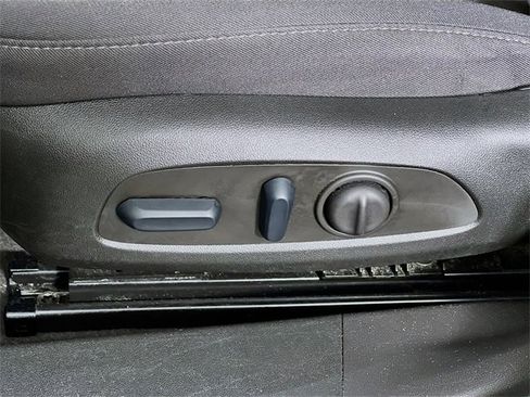 Used 2024 Chevrolet Malibu LT image 11