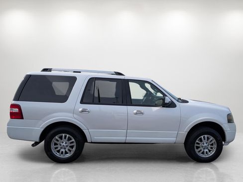 Used 2010 Ford Expedition Limited image 4
