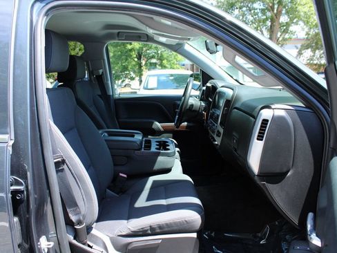 Used 2018 GMC Sierra 1500 SLE w/ SLE Value Package AWD/4WD image 25