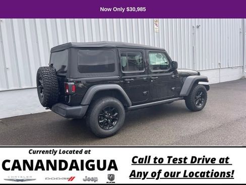 Used 2022 Jeep Wrangler Unlimited Sport image 7