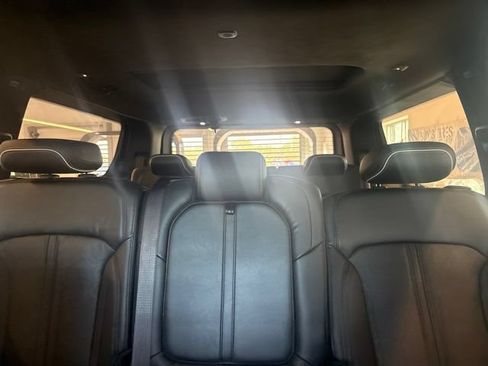 Used 2022 Jeep Grand Wagoneer Series II w/ Premium Group II AWD/4WD image 53