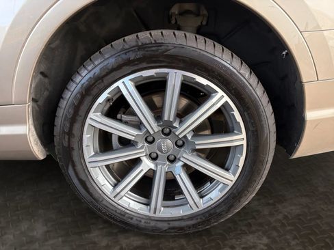 Used 2018 Audi Q7 3.0T Prestige w/ Prestige Package AWD/4WD image 41
