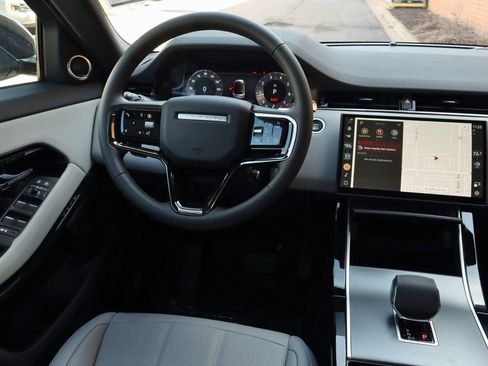 Used 2026 Land Rover Range Rover Evoque S image 16