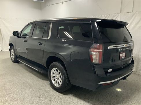 Used 2024 Chevrolet Suburban LT AWD/4WD image 2