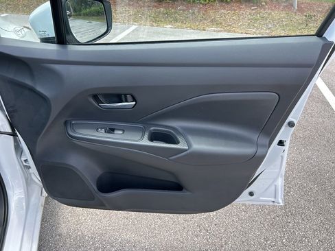 New 2025 Nissan Versa SV w/ Trunk Package image 32