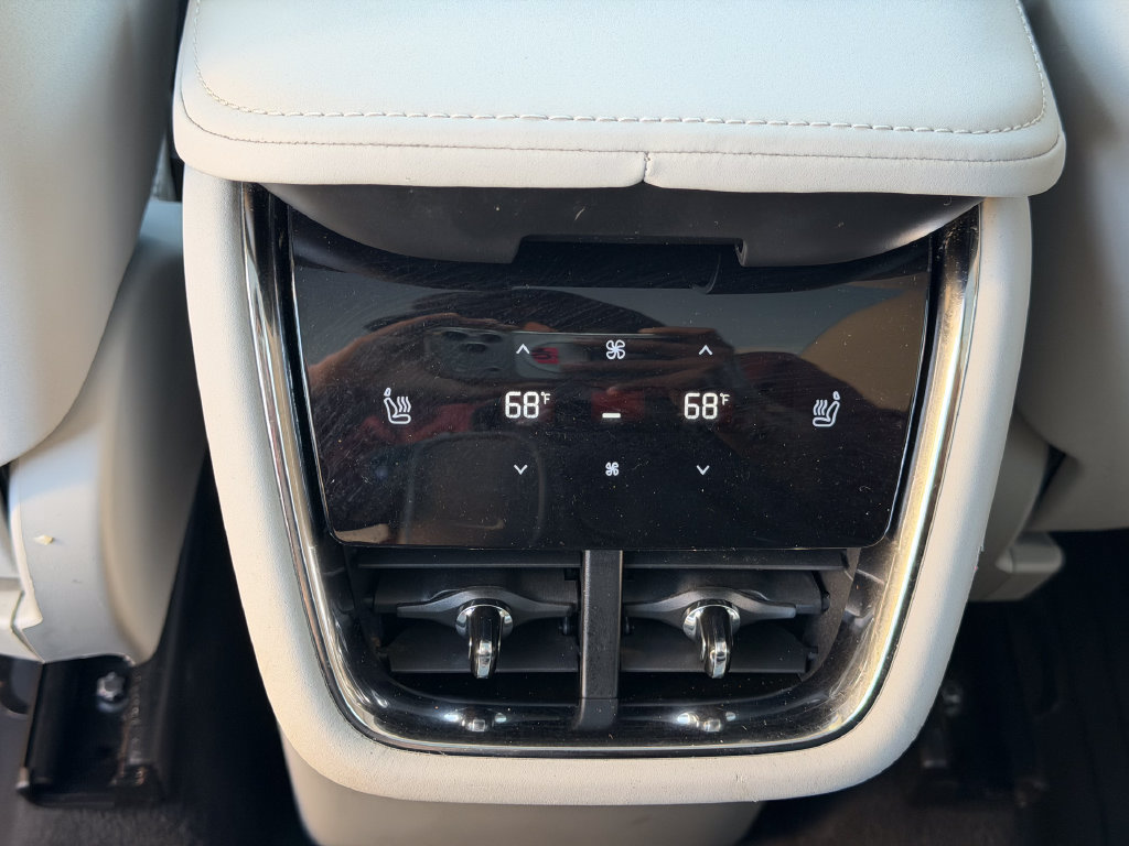 Certified 2025 Volvo EX90 Ultra AWD/4WD image 23