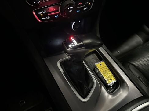 Used 2020 Dodge Charger SXT w/ Leather Interior Group image 25