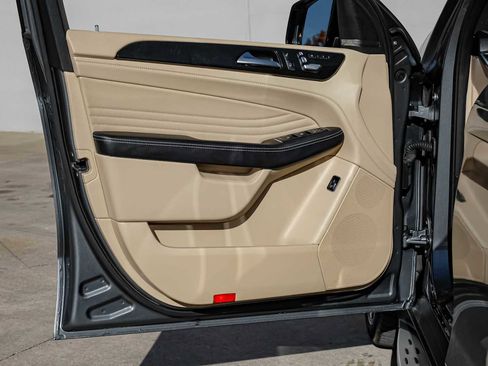 Used 2019 Mercedes-Benz GLE 43 AMG AMG GLE 43 image 45