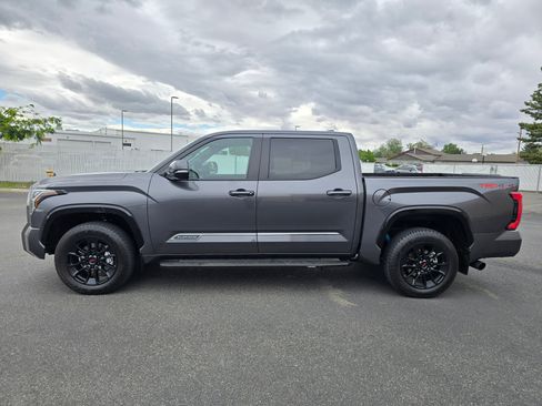 Used 2025 Toyota Tundra Platinum AWD/4WD image 33