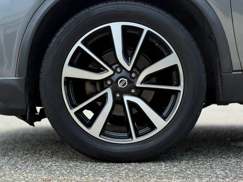 Used 2019 Nissan Rogue SL FWD image 30