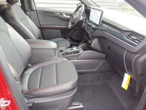 New 2026 Ford Escape ST-Line w/ Tech Pack #1 FWD image 30