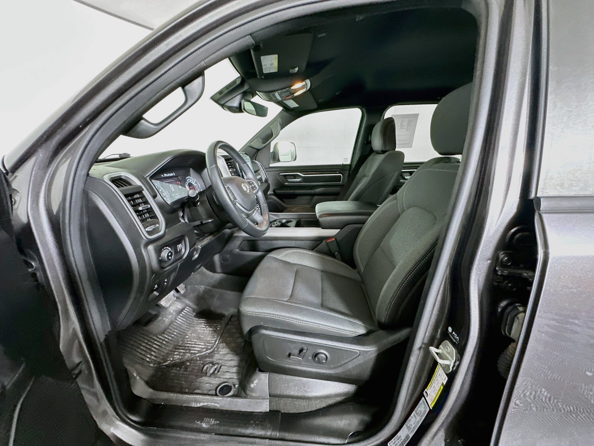 Used 2023 RAM 1500 Lone Star AWD/4WD image 13