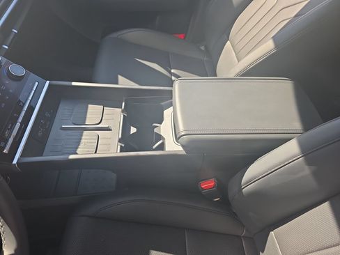 Used 2025 Hyundai Santa Fe SEL FWD image 23