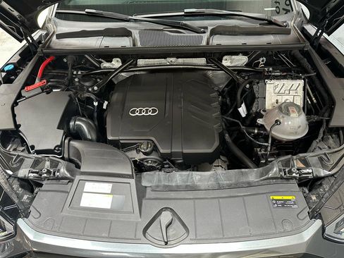 Used 2024 Audi Q5 2.0T Premium w/ Summer of Audi Package AWD/4WD image 21