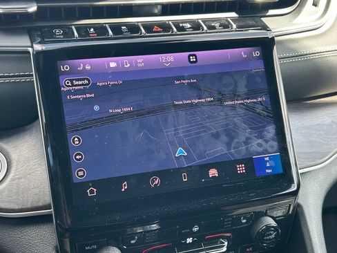 Used 2025 Jeep Grand Cherokee Limited RWD image 30
