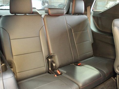 Used 2024 Chevrolet Traverse Z71 w/ Enhanced Driving Package image 16