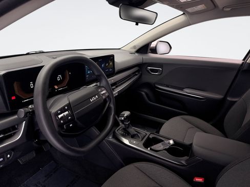 Used 2025 Kia K4 FWD image 10