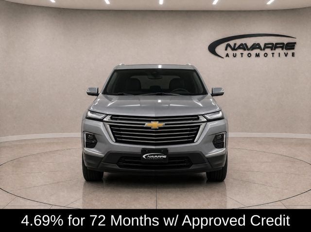 Used 2023 Chevrolet Traverse Premier FWD image 2