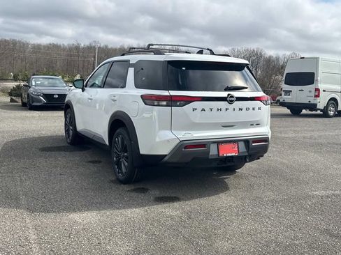 New 2026 Nissan Pathfinder SL image 6