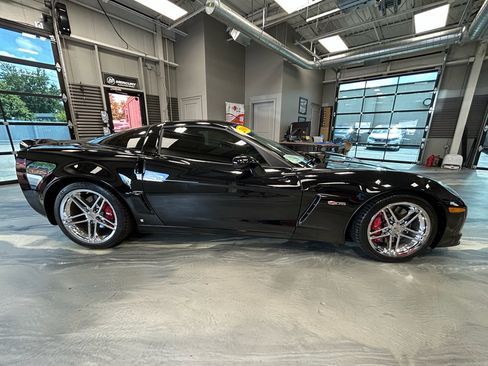 Used 2008 Chevrolet Corvette Z06 w/ Preferred Equipment Group RWD image 21