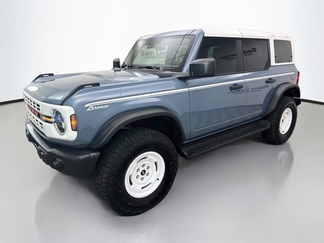 Used 2025 Ford Bronco Heritage Edition AWD/4WD image 3
