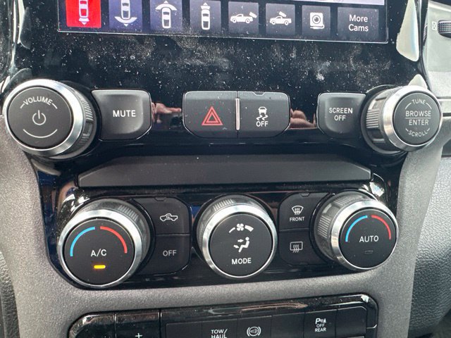 Used 2024 RAM 3500 Tradesman w/ Towing Technology Group AWD/4WD image 15
