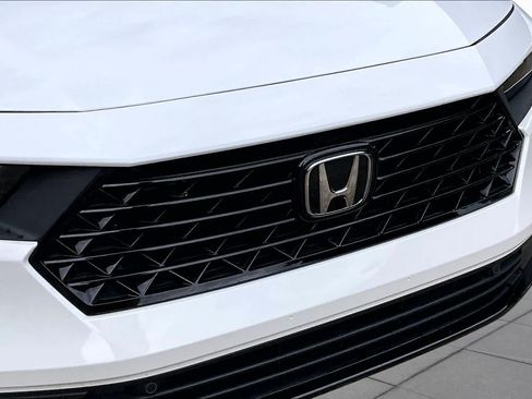 Used 2023 Honda Accord EX-L image 30